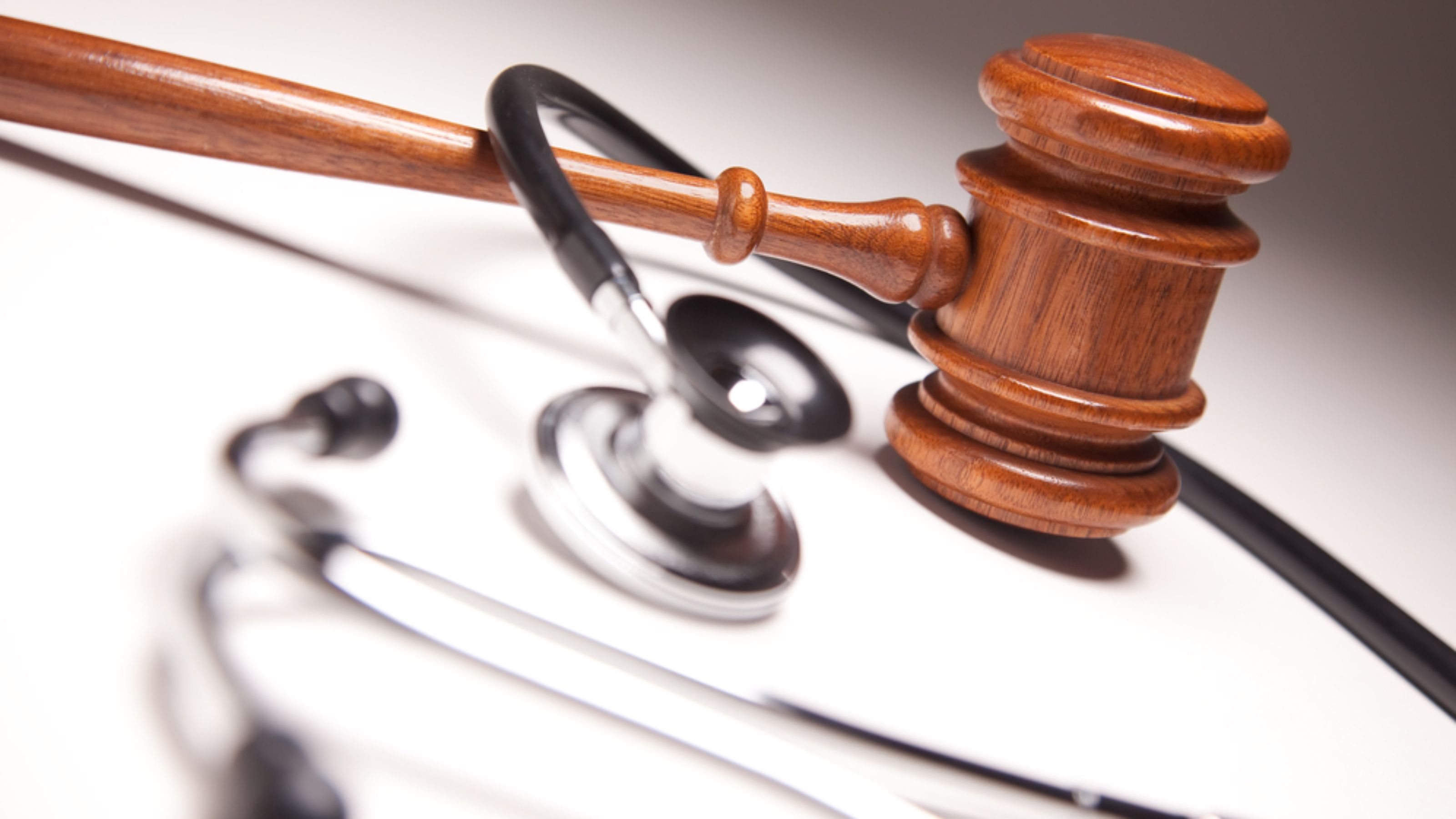 MEDICOS ABOGADOS
